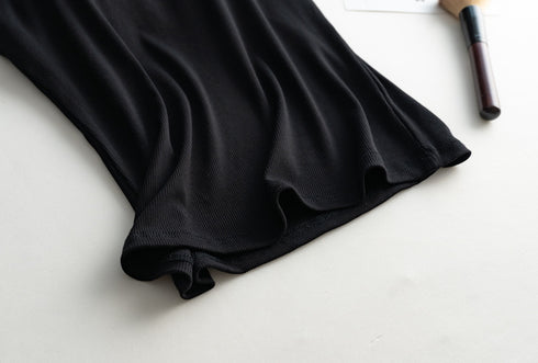 Slim Halter Neck Off-Shoulder Camisole Tops for Women - Stylish Solid Tank Tees with Chest Pad for Comfortable Summer Wear